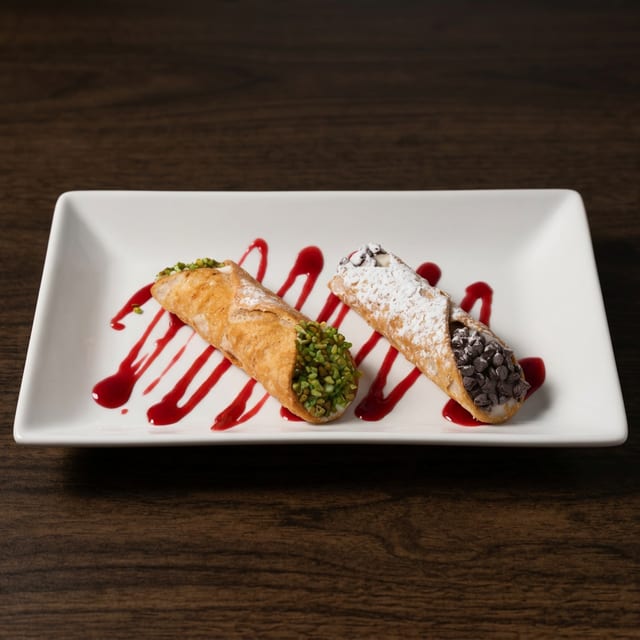 Cannoli.